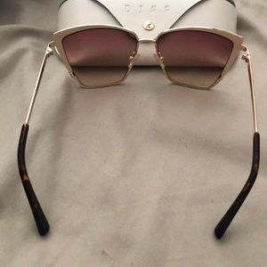 Diff Eyewear Accessories - Cat Eye DIFF gold and hash brown Sunglasses Diff Eyewear Accessories - Cat Eye DIFF gold and hash brown Sunglasses